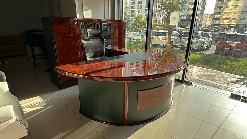 طاولة تنفيذية كلاسيكية فاخرة بطول 220 سم63258655202691111