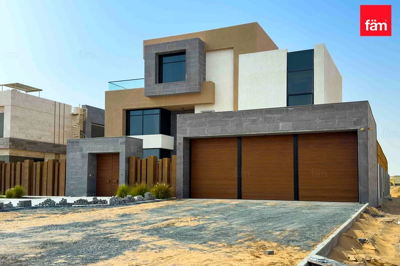 UNIQUE DESIGN | FULLY FURNISHED | LUXURY | POOL63724981292803111