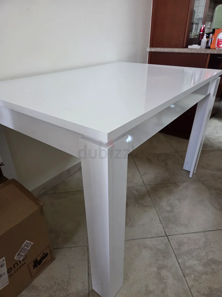 Dining table for sale63216833375747114