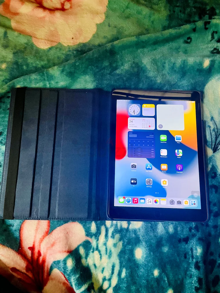 Apple iPad 2 - 64GB for Sale!63184226646275111
