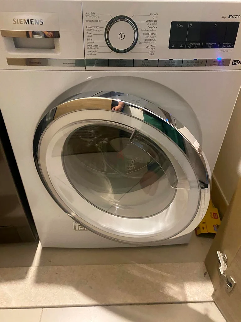 Siemens Front Load Washing Machine - Efficient and Stylish!63167109454721112