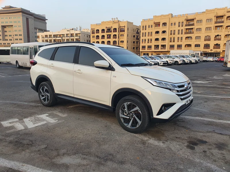 2023 GX TOYOTA RUSH PERL WHITE GCC CAMRA FUL OPTIN TOP REANG EXCELENT COUNDTION63158342302082111