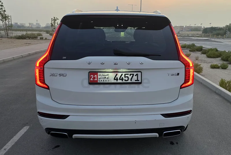 Volvo XC90 T6 R-Design 2017 – Swedish Build | Agency Maintained | Zero Accidents63221302851843113