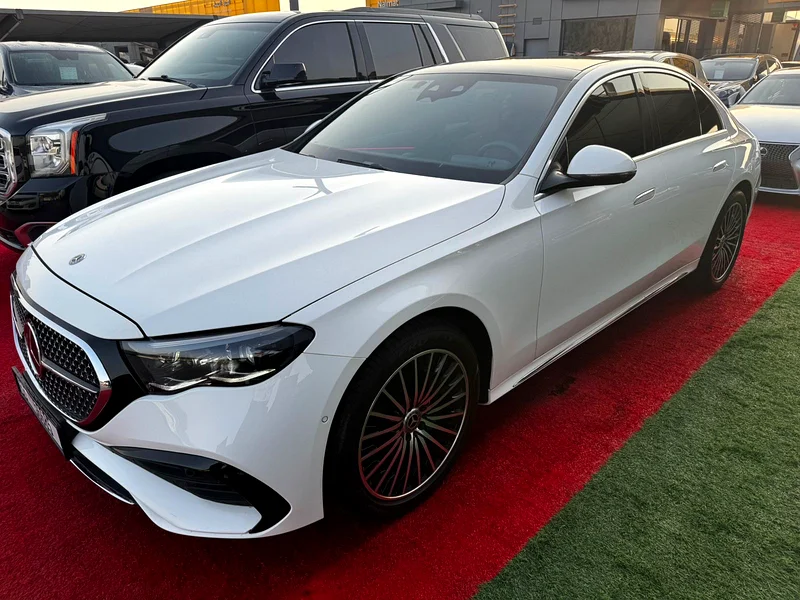 Mercedes-Benz E300 202463157444694146112