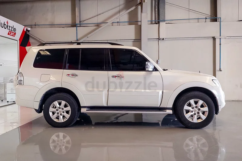 Inspected Car | 2013 Mitsubishi Pajero  | GCC Specs | Ref#34852863156040829313113