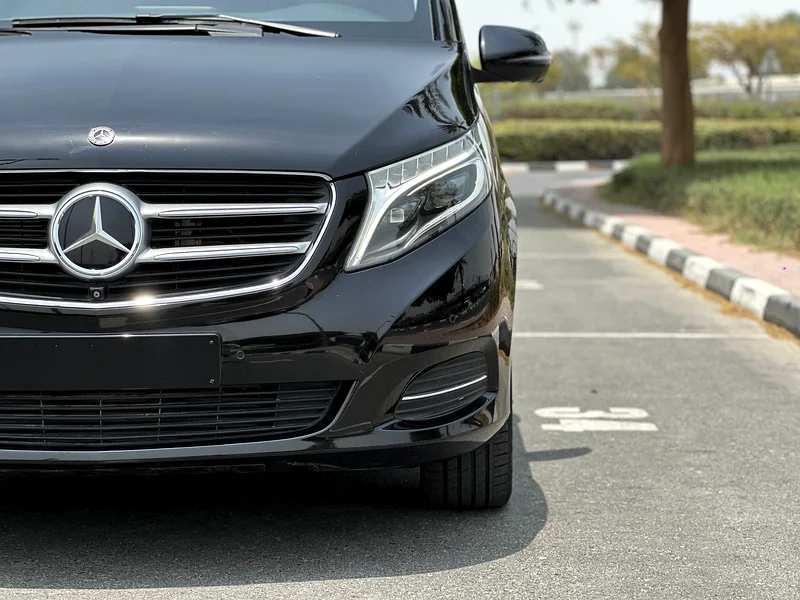 Mercedes-Benz V-Class V250 / 2018 - GCC /63399920379394113