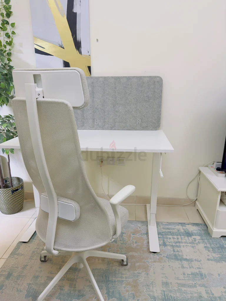 Ikea privacy Screen for study / computer table63221860315649113