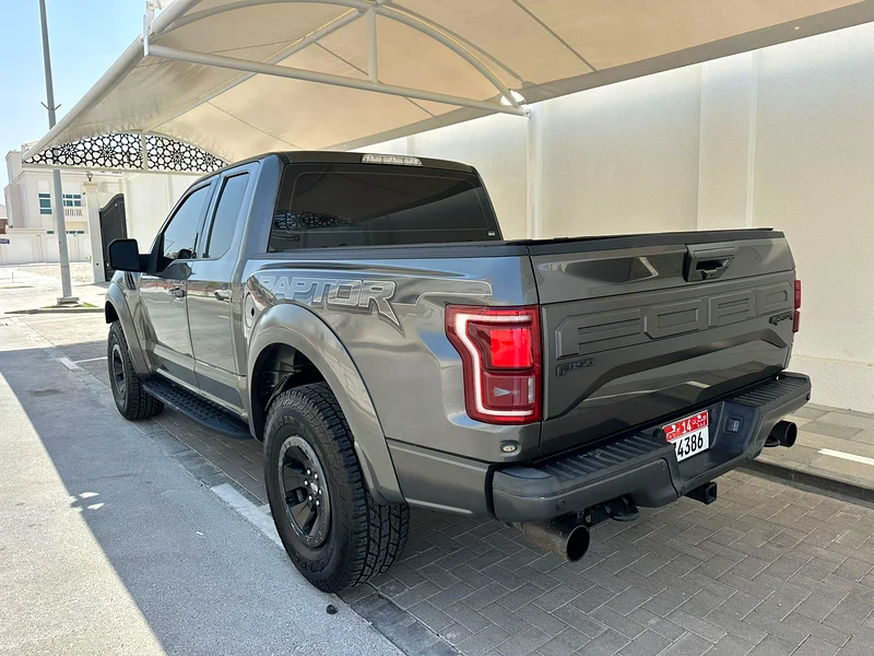 For sale, 2018 Gulf-spec Ford Raptor, engine blessed by Allah, in agency condition63156041501057113