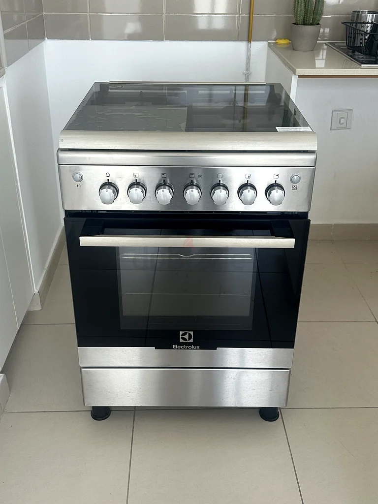 Electrolux 60cm Full gas cooker very good condition63261286081795110