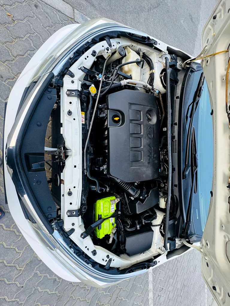 Toyota corolla 1.6 SE Model 2019 km 117000 GCC space accident Free inside outside good condition63157886347393113