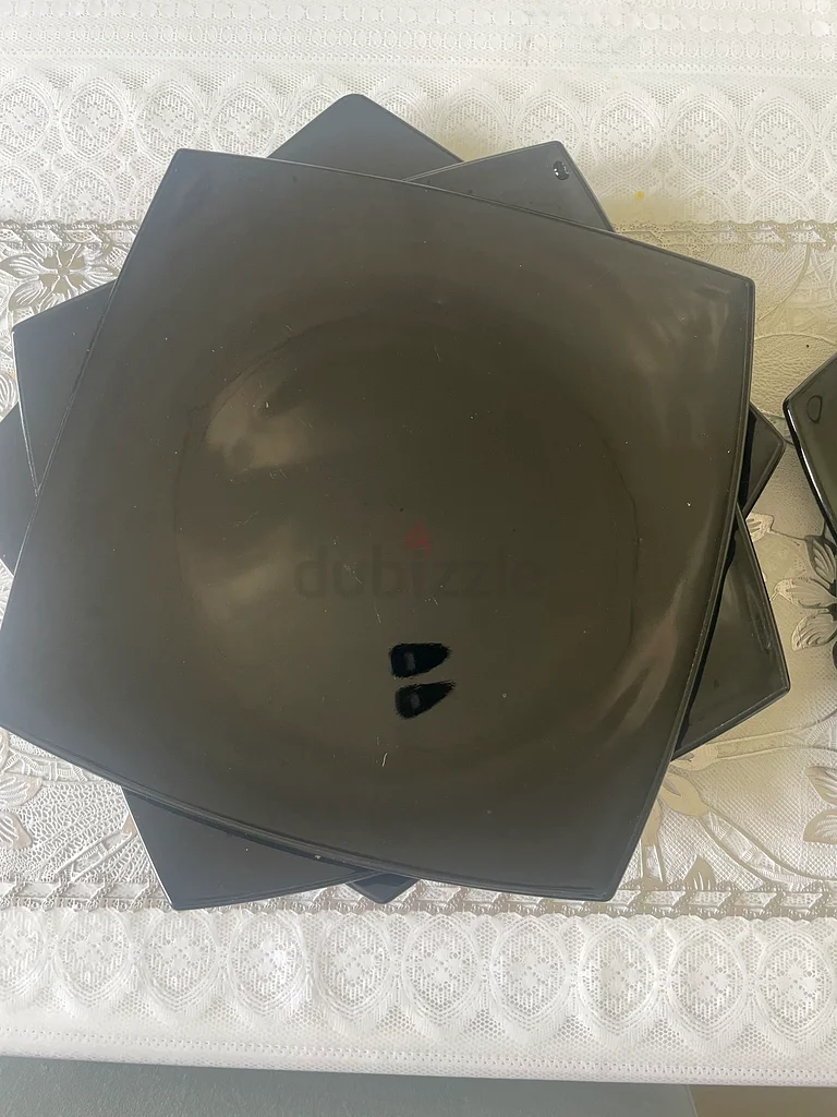 Elegant Black Decorative Plates Set - 5 Pieces63215872703361112