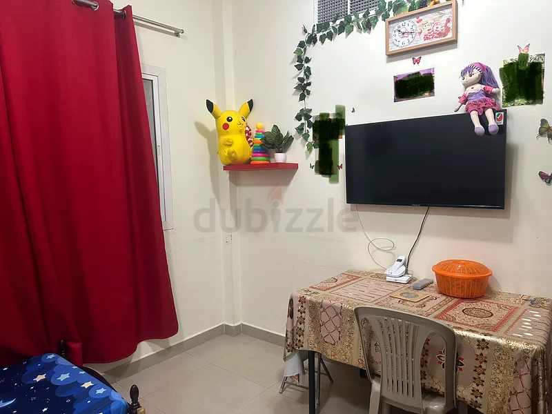 غرفة متاحة للإيجار لشخصين من الموظفين التنفيذيين / واي فاي مجاني63218792435074112