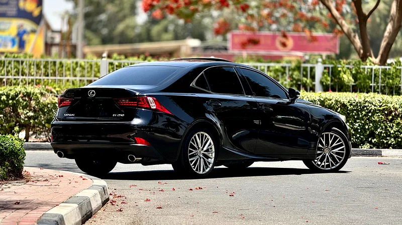 Lexus IS-250 2015 ( Prestige ) Gcc specs full option.63156992950019113