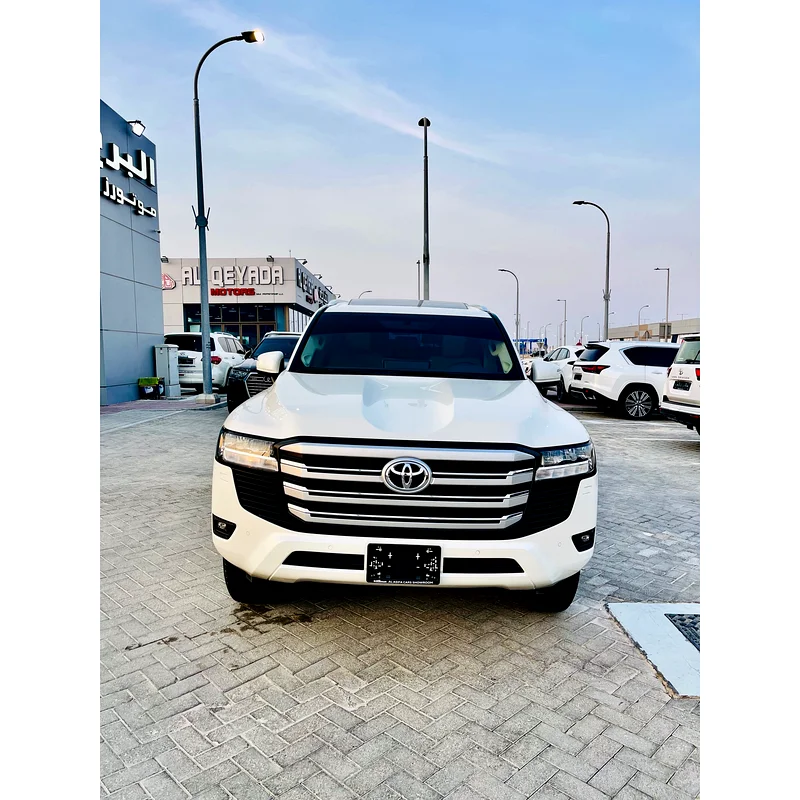 Toyota Land Cruiser GXR Twin Turbo Model 202363157886244994112