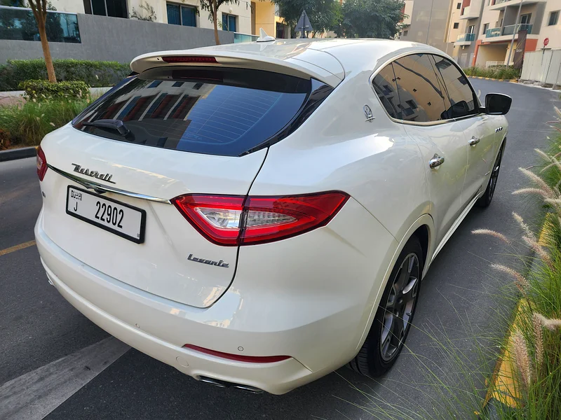 Maserati Levante Grandlusso edition GCC specs full history at official dealership in excellent condi63221302939651114
