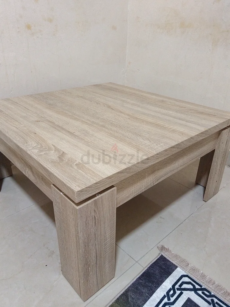 طاولة قهوة أنيقة وعصرية للبيع63216351083394113