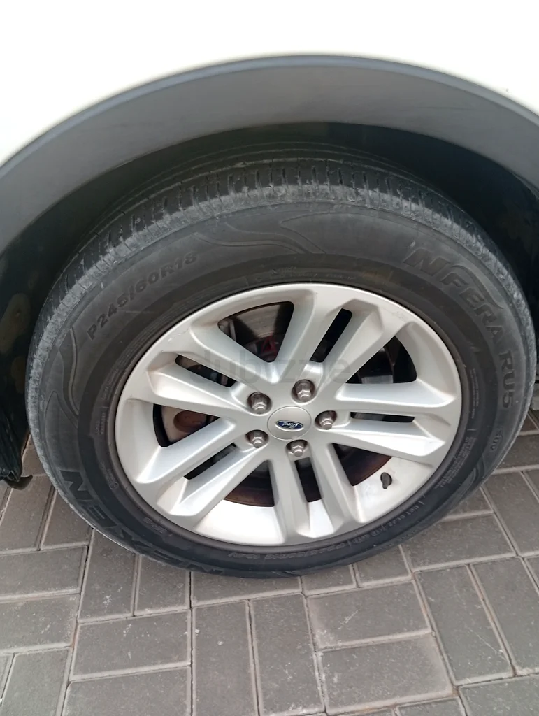 Ford Explorer63156041576323112