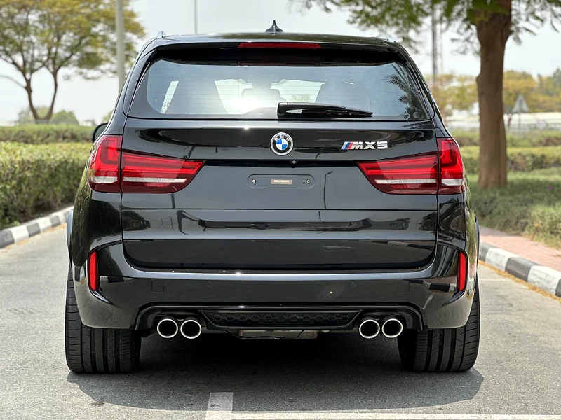 BMW X5 M-Power Carbon Fiber Edition 2017 ( GCC / Full Service history / Original Paint )63156993723523114