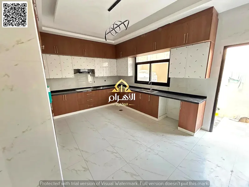 At a price including registration fees, super deluxe finishing, freehold for all nationalities, with no down payment63900609279105112