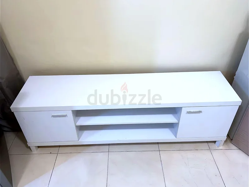 IKEA Sleek White Modern TV Unit for Stylish Living Rooms!632198292412171127
