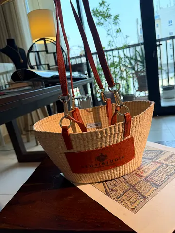 price huge reduced ！！！Sensi studio holiday bag authentic vacation bag