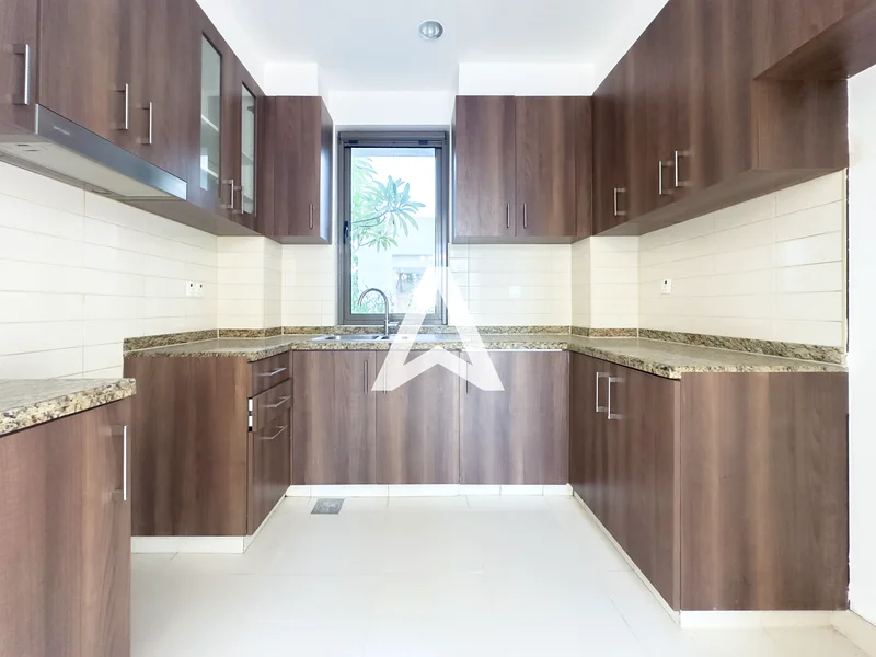 Open House | Closed Kitchen | Corner Unit Big Plot63918088170625114