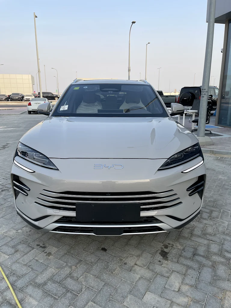 ضمان سيارة BYD Song Plus DM-i لمدة 5 سنوات يشمل جميع الأعطال دون قيود على الكيلومترات، مع عقد صيانة لمسافة 50,000 كم63154166719875111