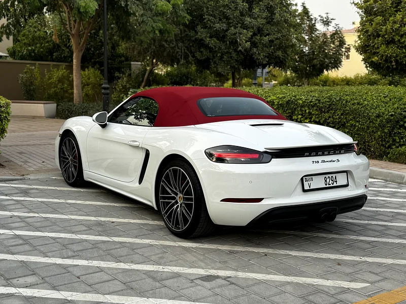 Porsche Boxter S - 718 New shape - GCC - Low Milage - Fully serviced with Porsche - Original Paint63156541465987113