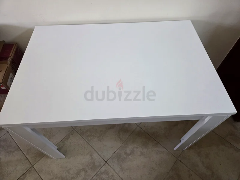 Dining table for sale63216833375747111