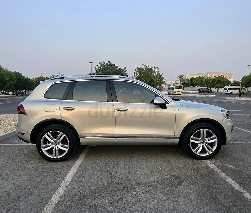 Fully Upgraded  Serviced 2012 GCC Touareg63154621283714112