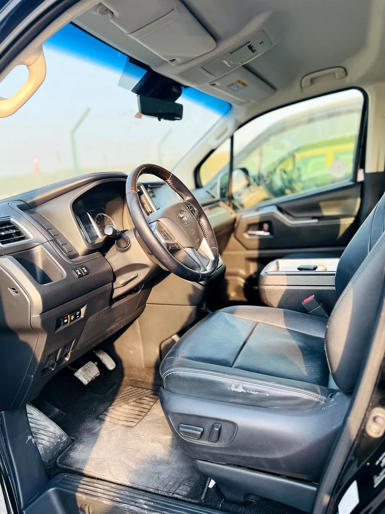 Toyota granvia 202263157885994627112