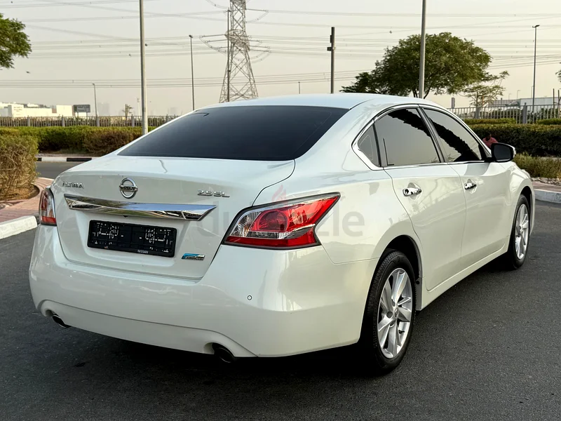Nissan Altima 2016 SL  full option free accident first owner Low mileage63156542267778113