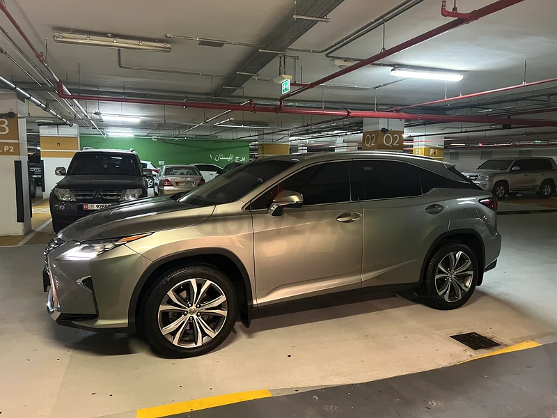 For sale: Lexus RX350, model 2016, 125,000 km mileage. Original paint, full service history63156541156610112