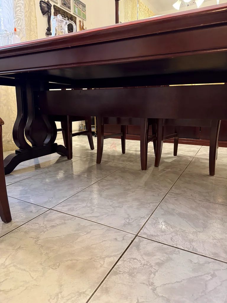 Elegant Solid Wood Dining Table - Natuzzi63216835783553112
