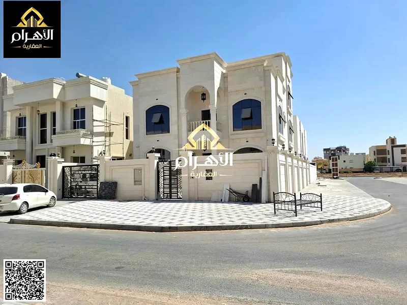 فيلا ركنية بتشطيبات فاخرة - طابقان وسطح - تكييف مركزي - مصعد - ملكية حرة لجميع الجنسيات - مساحات كبيرة جاهزة للسكن63871901351683111