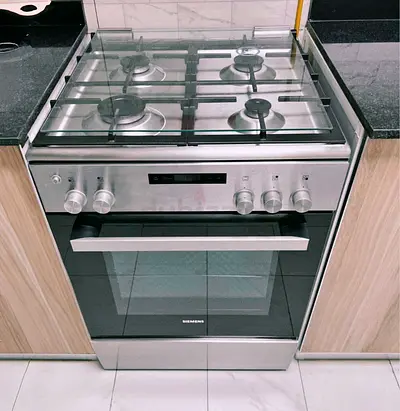 Siemens Latest Model 4-Burner Full Gas Cooker – 60 cm | Premium German Engineering