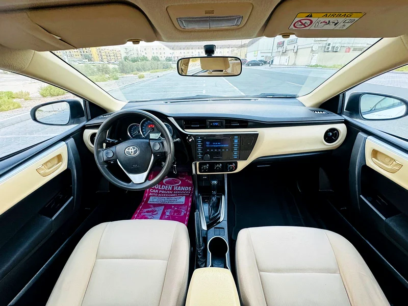 Toyota corolla 1.6 SE Model 2019 km 117000 GCC space accident Free inside outside good condition63157886347393114