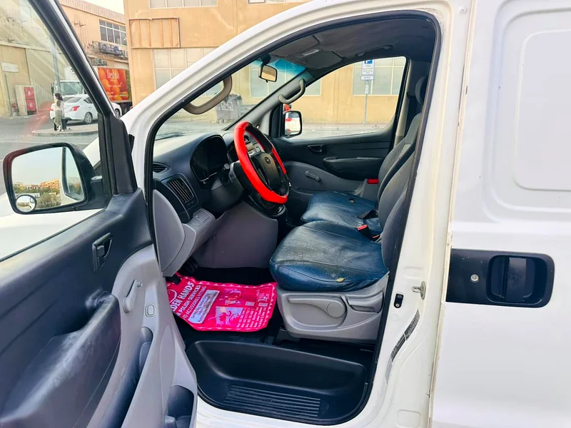 H1 VAN (2012 Model  GCC)63156541227906114