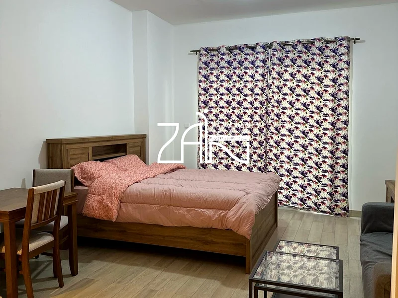 Ready to Move In Modern Studio Canal and Pool View63307503441793111