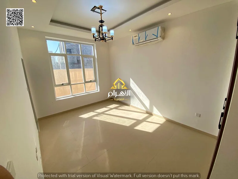 A villa with electricity, water and air conditioning, directly from the owner, with personal finishing, on a main street, close to all services, freeh63914106111746114