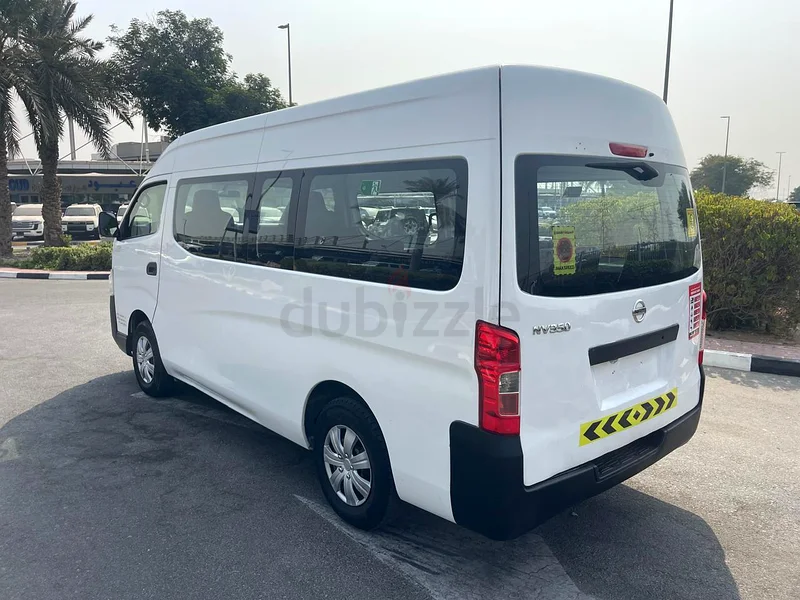 نيسان أورفان ذات سقف عالٍ، 13 مقعدًا، سيارة نظيفة جدًا63227256800771114