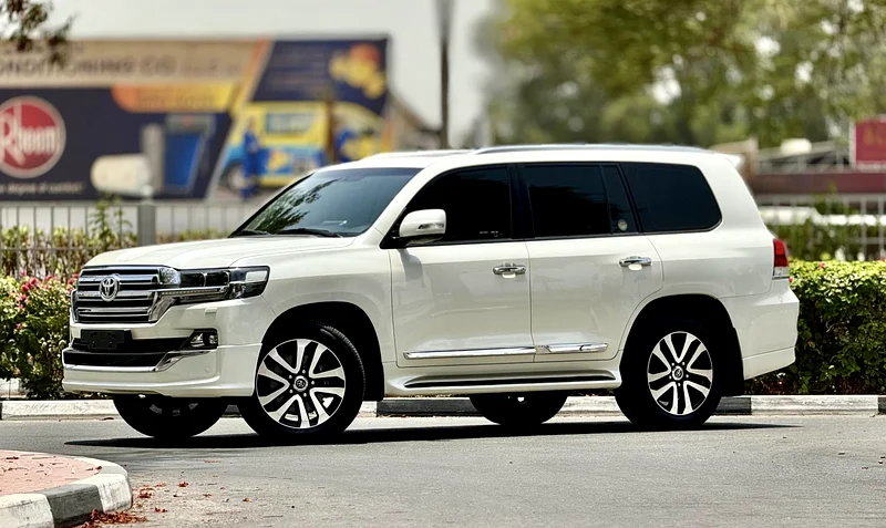 Toyota Land Cruiser 2019 GXR V6 ( Grand Touring ) full option . Gcc specs63157886113409111