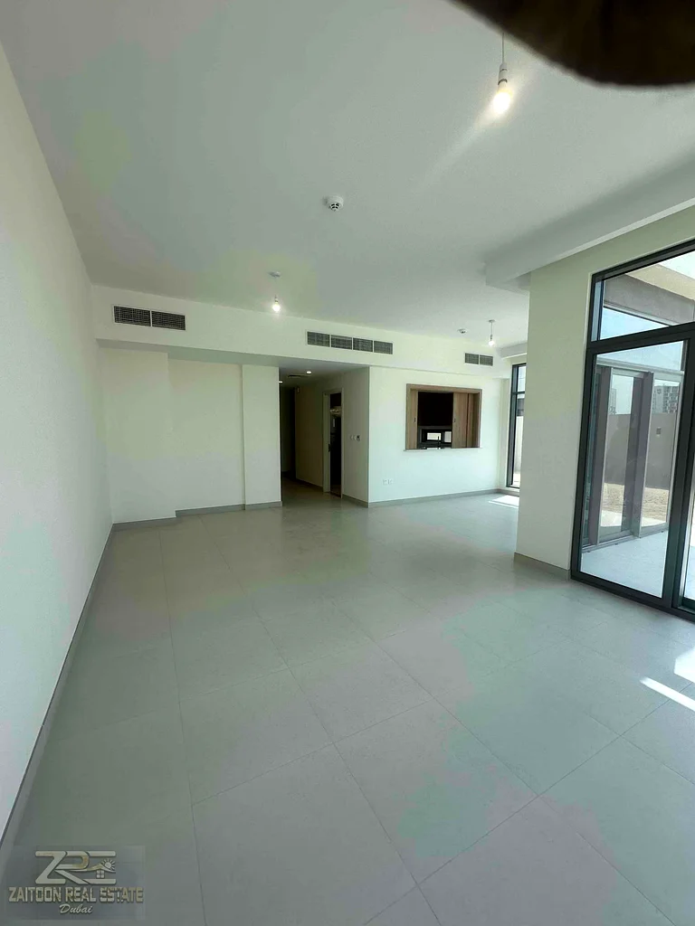 SPACIOUS SEMIDETACHED CORNER 4BEDROOM VILLA WITH MAID AND GUEST ROOM63751404822145112