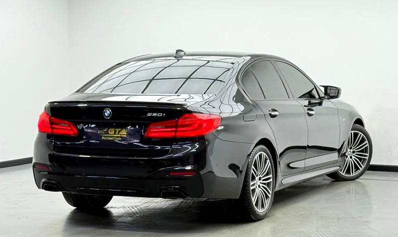 2018 BMW 520i M-Kit, 2025 BMW Warranty, 2028 BMW Service Pack, Full Service History, GCC63156993706883113