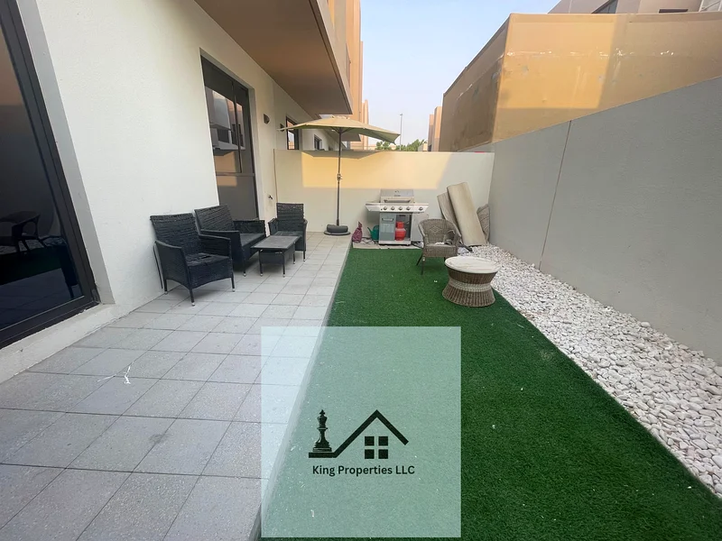 شقة فاخرة مكونة من 3 غرف نوم متاحة للإيجار63299970647298112