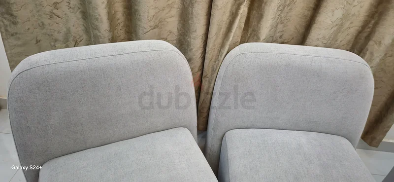 كراسي هلالية من تصميم 2XL63219829410179112