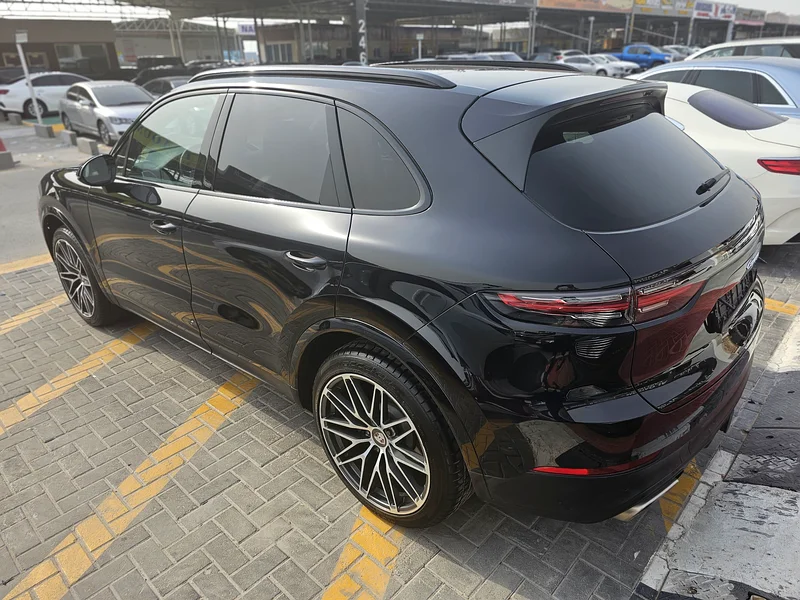 Porsche Cayenne 201863156541693569113
