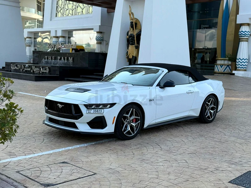 Ford Mustang GT V8 convertible gcc63157444161537112