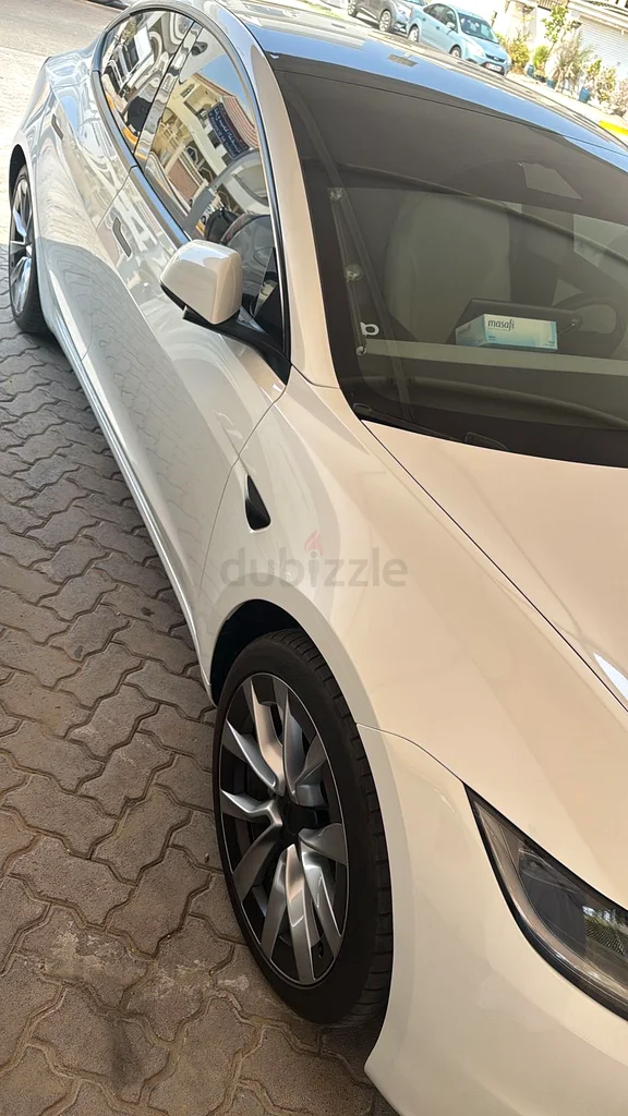 تيسلا موديل 3 مدى أطول632223119808021124