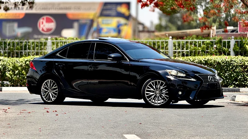 Lexus IS-250 2015 ( Prestige ) Gcc specs full option.63156992950019111